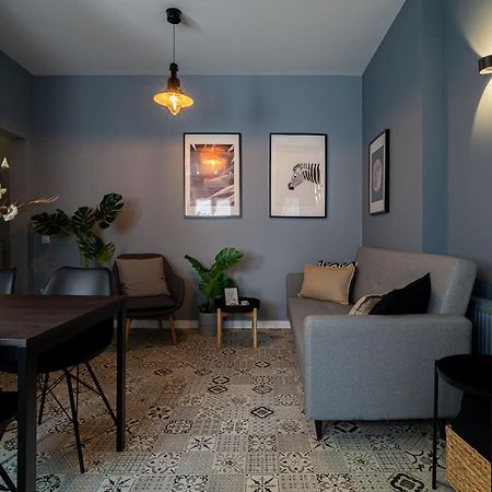 Chic Black & White 2Br Retreat On Dambovitei Bucarest Exterior foto